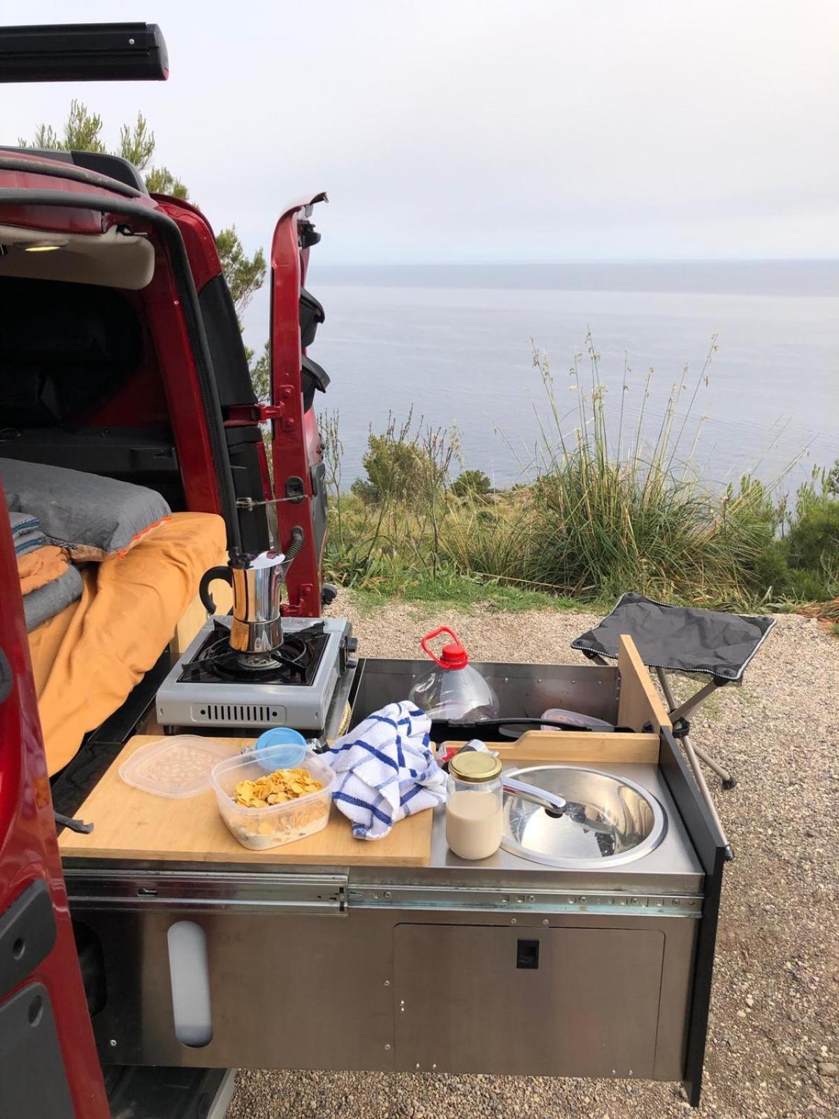 Dacia Dokker Camperiz Hotel Палма де Майорка Екстериор снимка